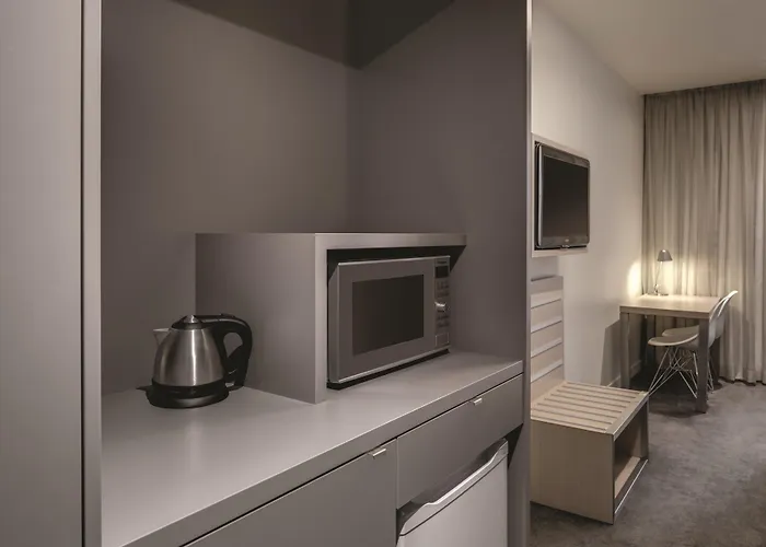Travelodge Hotel Melbourne Docklands